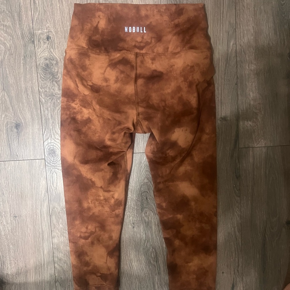 NOBULL Women's Brown Tie-Dye Leggings